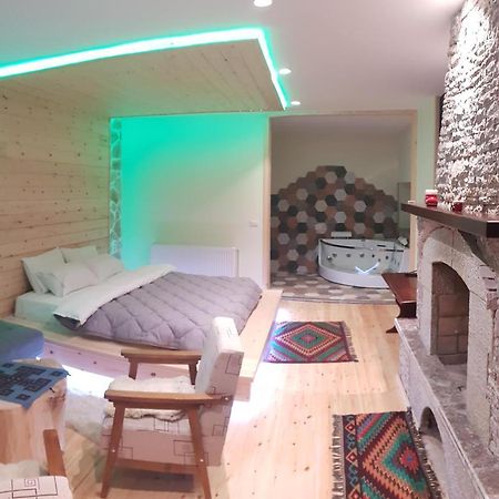 Pashuta Hotel Voskopoje Ngoại thất bức ảnh