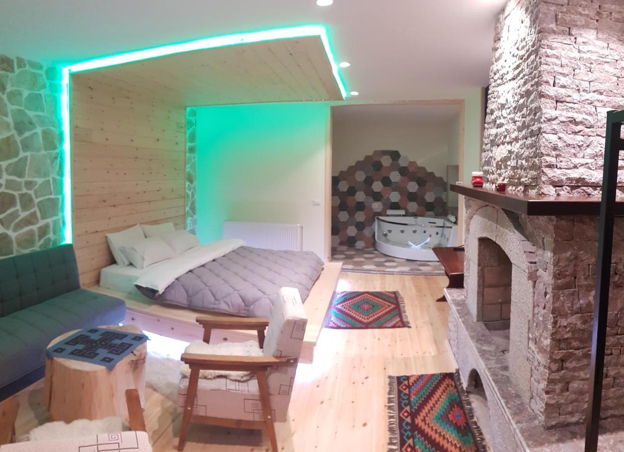 Pashuta Hotel Voskopoje Ngoại thất bức ảnh